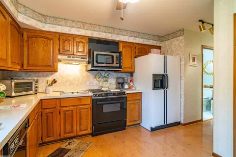 Kitchen - 47799 Farmbrook, Chesterfield, MI 48051 photo 2 of 2
