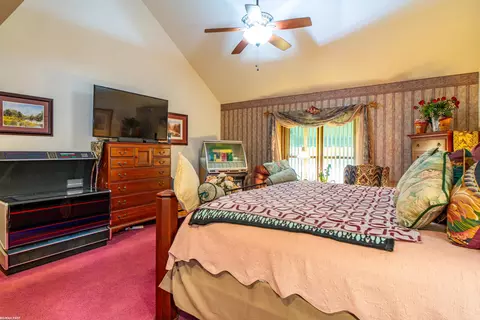 Bedroom - 47799 Farmbrook, Chesterfield, MI 48051 photo 3 of 6