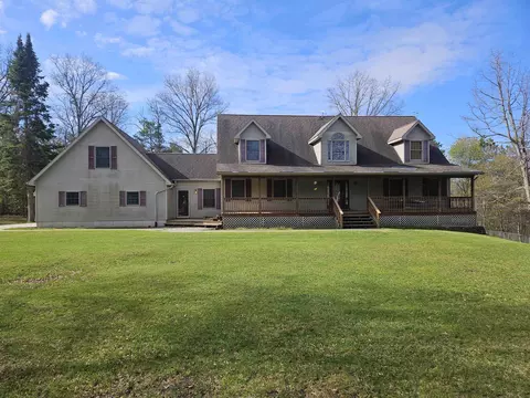 335 Pine, Harrison, MI 48625