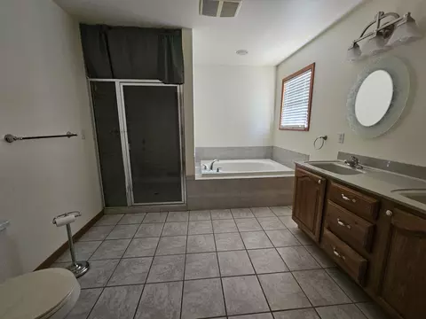 Bath - 335 Pine, Harrison, MI 48625 photo 6 of 12