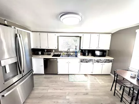 Kitchen - 168 Saginaw, Ishpeming, MI 49849 photo 2 of 4