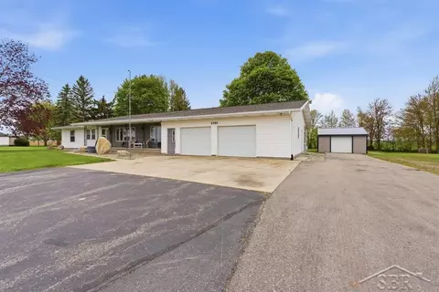 3751 N Mackinaw, Pinconning, MI 48650