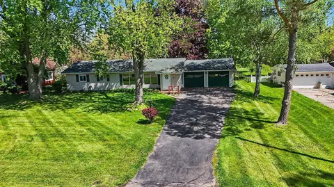 521 Rust Park, Grand Blanc, MI 48439