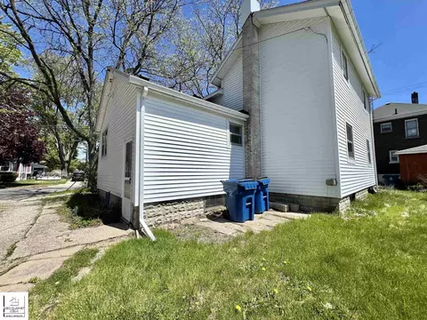 Exterior - 107 W Second, Davison, MI 48423 photo 2 of 4
