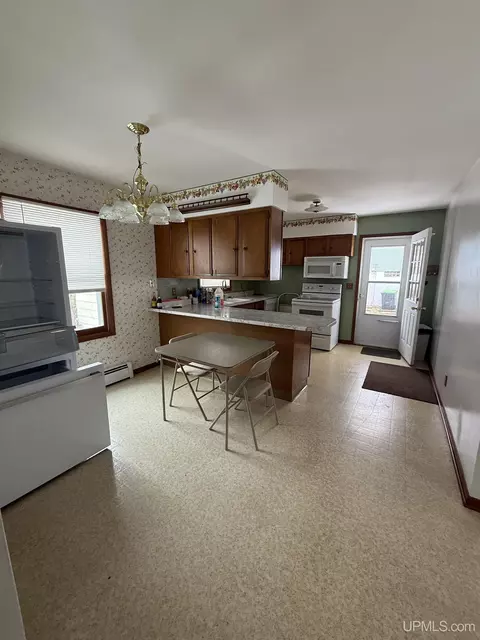 Kitchen - 602 Cedar, Munising, MI 49862 photo 1 of 3