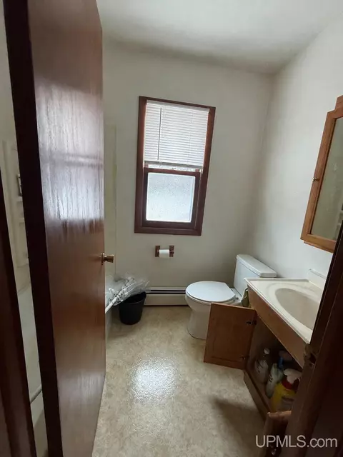 Bath - 602 Cedar, Munising, MI 49862 photo 1 of 2