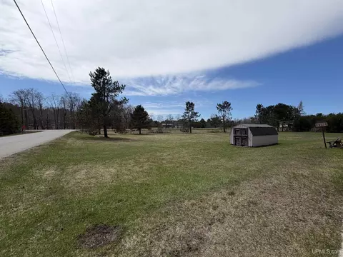 Exterior - e9716 Old Indiantown Road, Munising, MI 49862 photo 4 of 8