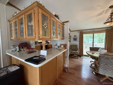 Kitchen - e9716 Old Indiantown Road, Munising, MI 49862 photo 2 of 2