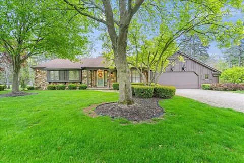 2338 Meadowdown, Owosso, MI 48867 photo 2