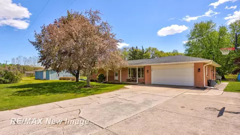 12975 Frost, Hemlock, MI 48626
