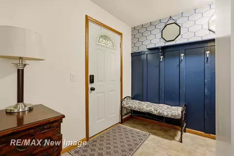 Entry Way - 12975 Frost, Hemlock, MI 48626 photo 1 of 4