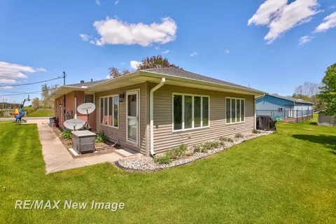 Exterior - 12975 Frost, Hemlock, MI 48626 photo 6 of 9