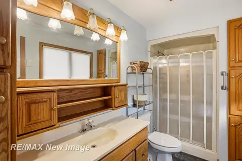 Bath - 12975 Frost, Hemlock, MI 48626 photo 1 of 3
