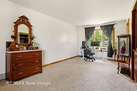 Bedroom - 12975 Frost, Hemlock, MI 48626 photo 1 of 6