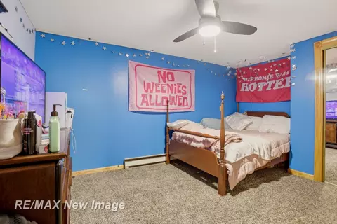 Bedroom - 12975 Frost, Hemlock, MI 48626 photo 5 of 6