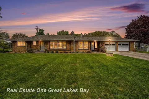 134 Sunview, Saint Charles, MI 48655