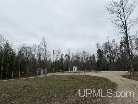 w8186 Pike Hill Road, Amberg T-wi, WI 54102
