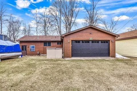 2077 Long Pt, Houghton Lake, MI 48629