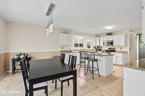 Dining - 47619 Lamplighter, Macomb, MI 48044 photo 2 of 2
