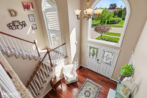 Entry Way - 47619 Lamplighter, Macomb, MI 48044 photo 2 of 3