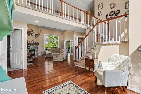 Entry Way - 47619 Lamplighter, Macomb, MI 48044 photo 3 of 3