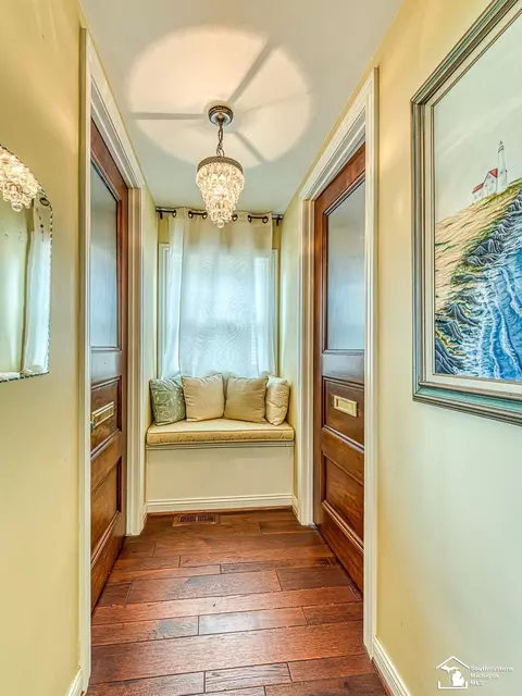 Entry Way - 404 Elm, Monroe, MI 48162 photo 11 of 14
