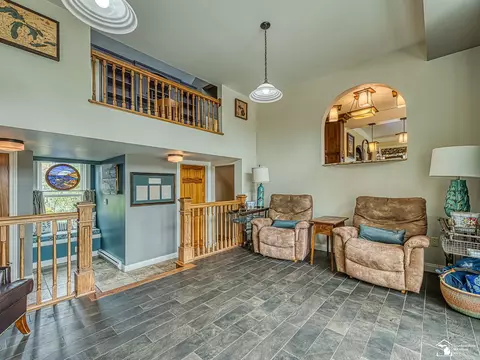 Living - 404 Elm, Monroe, MI 48162 photo 8 of 8