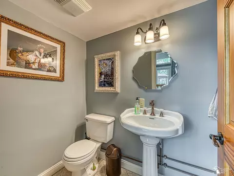 Bath - 404 Elm, Monroe, MI 48162 photo 1 of 9