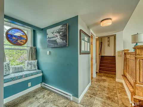 Entry Way - 404 Elm, Monroe, MI 48162 photo 4 of 14