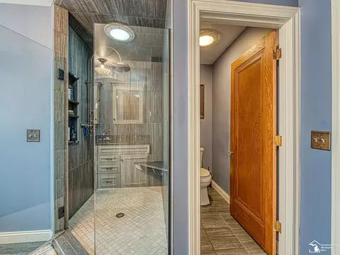 Bath - 404 Elm, Monroe, MI 48162 photo 7 of 9
