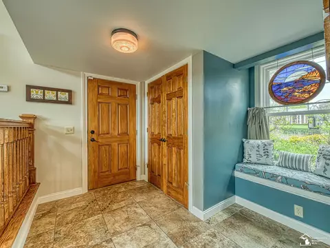 Entry Way - 404 Elm, Monroe, MI 48162 photo 5 of 14