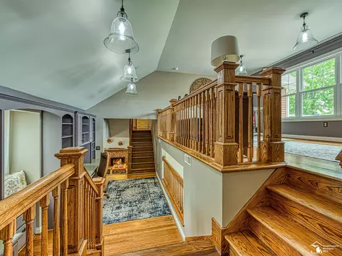 Entry Way - 404 Elm, Monroe, MI 48162 photo 7 of 14