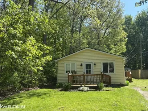 9083 Island, Clay, MI 48001