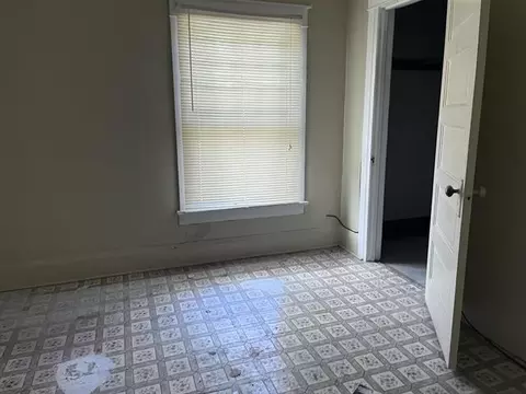 410 E Fourth, Flint, MI 48503 photo 7