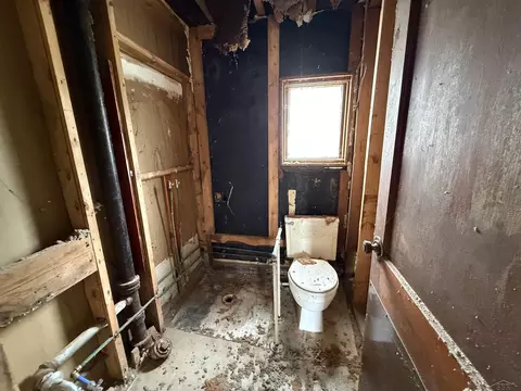 Bath - 1701 Home, Fairview, MI 48621 photo 3 of 3