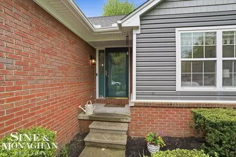 Exterior - 2109 Ash, Saint Clair, MI 48079 photo 2 of 11