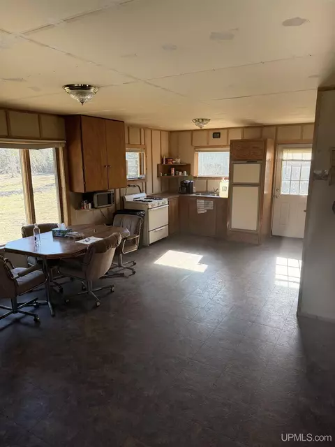 E4291 Walleye Rd, Limestone, MI 49816 photo 40