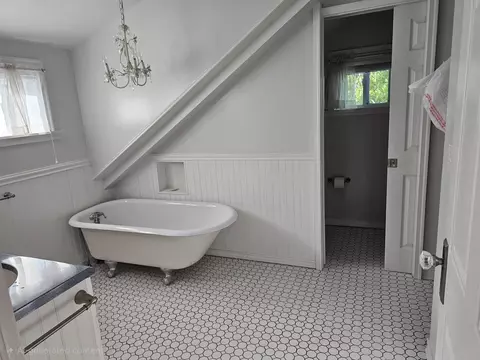 Bath - 617 Pine, Owosso, MI 48867 photo 1 of 2