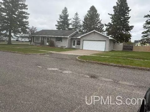 101 Beech, Kingsford, MI 49802