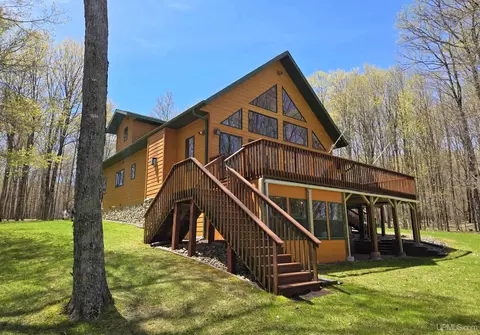236 Wildwood, Iron River, MI 49935