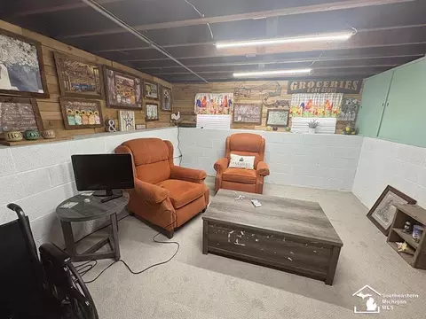 Living - 317 E 5th, Monroe, MI 48161 photo 5 of 5