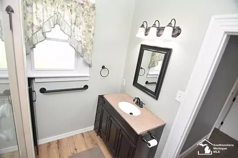 Bath - 317 E 5th, Monroe, MI 48161 photo 2 of 3
