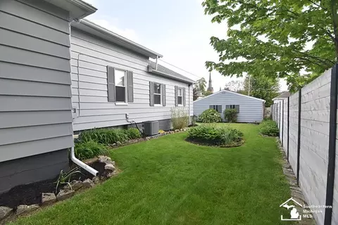 Exterior - 317 E 5th, Monroe, MI 48161 photo 6 of 18