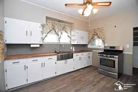 Kitchen - 317 E 5th, Monroe, MI 48161 photo 1 of 4