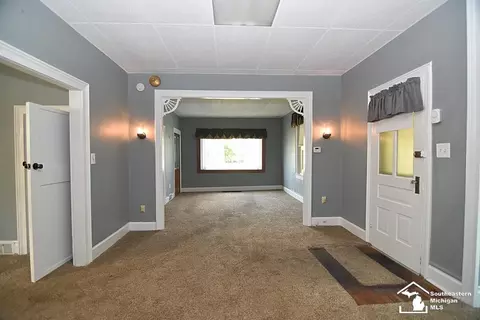 Living - 317 E 5th, Monroe, MI 48161 photo 1 of 5
