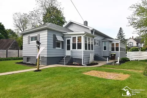 Exterior - 317 E 5th, Monroe, MI 48161 photo 3 of 18