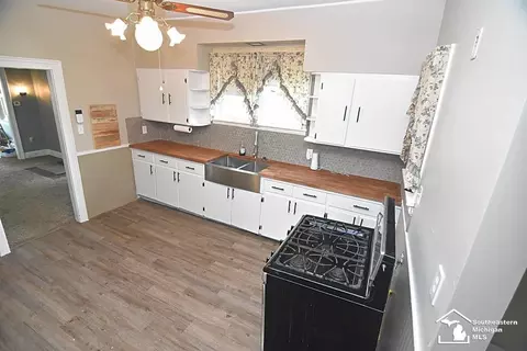 Kitchen - 317 E 5th, Monroe, MI 48161 photo 4 of 4