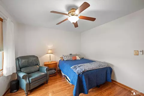 Bedroom - 8085 Wadding, Onsted, MI 49265 photo 4 of 9