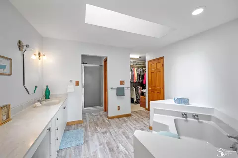 Bath - 8085 Wadding, Onsted, MI 49265 photo 3 of 5