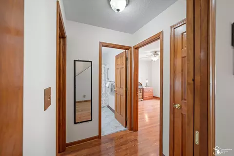 Entry Way - 8085 Wadding, Onsted, MI 49265 photo 2 of 7